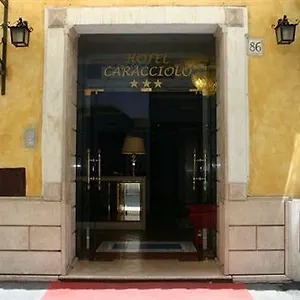 hotel-caracciolo.it-romehotels.com/